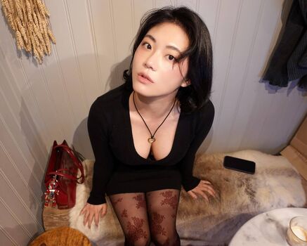 Full leaked Son j jinheeson private photo