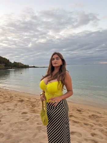 Full leaked Sonali malhotraa private photo