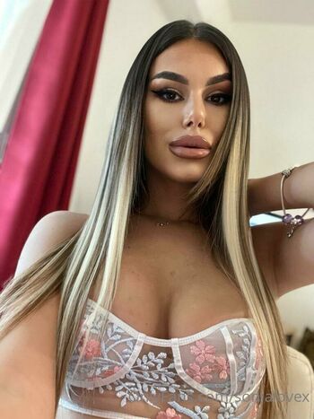 Full leaked Sonialovex private photo