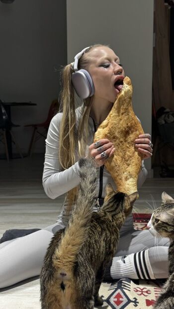 Full leaked Sonya star page private photo