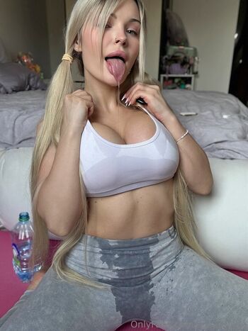 Sonya Vibe / Catch_My_Vibe