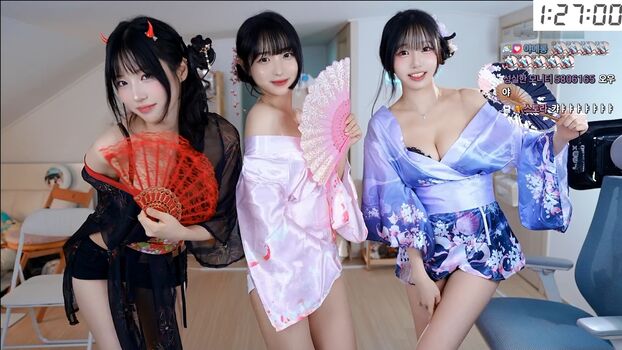 Full leaked Sooflower page private photo