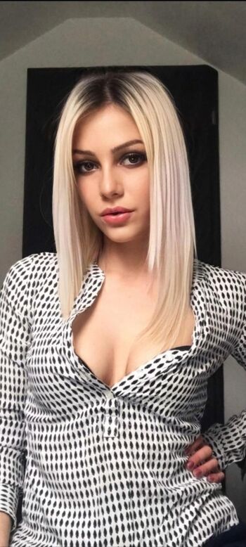 Full leaked Sophia private photo