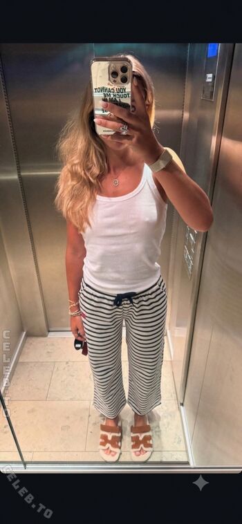 Full leaked Sophia flrsch private photo