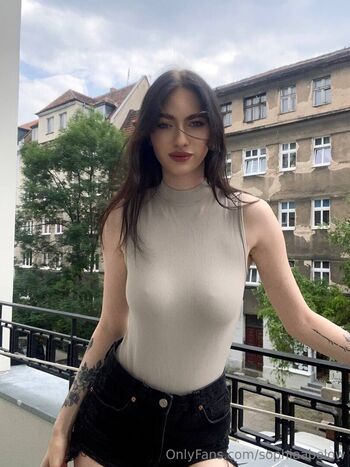 Full leaked Sophiaabelow private photo