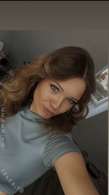 Full leaked Sophiawestend private photo