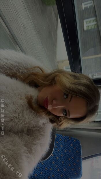Full leaked Sophiawestend private photo