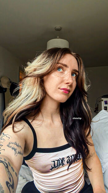 Full leaked Sophie burrell private photo