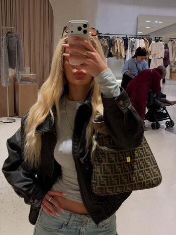 Full leaked Sophie charlott private photo