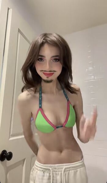 Full leaked Sophie powers private photo