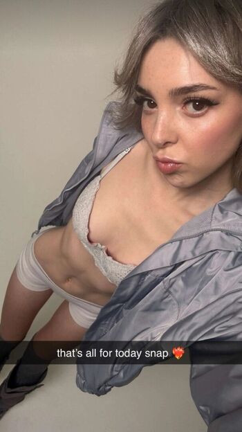 Full leaked Sophie powers private photo