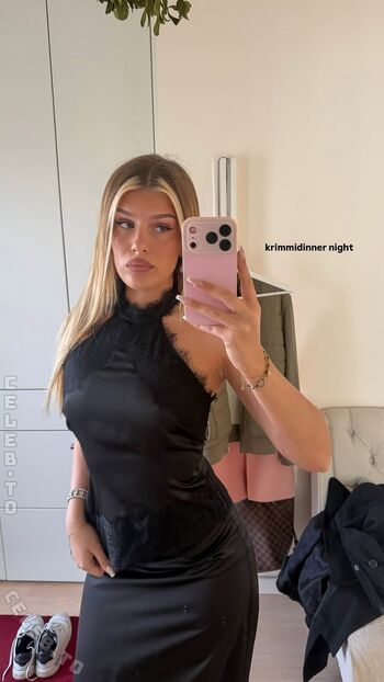 Full leaked Sophie schnur private photo