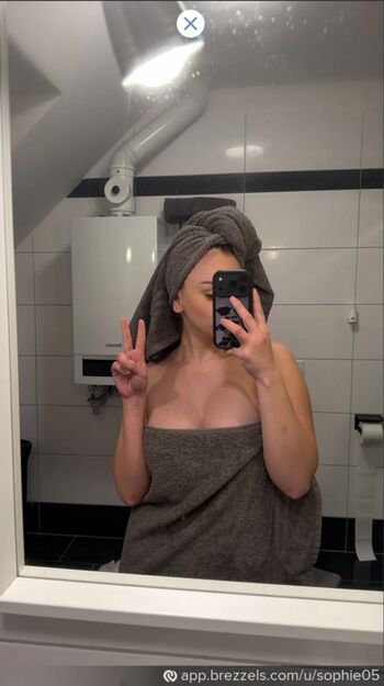 Full leaked Sophie page private photo