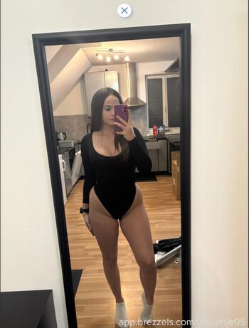 Full leaked Sophie private photo