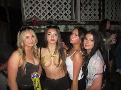 Full leaked Sophiegzzz private photo