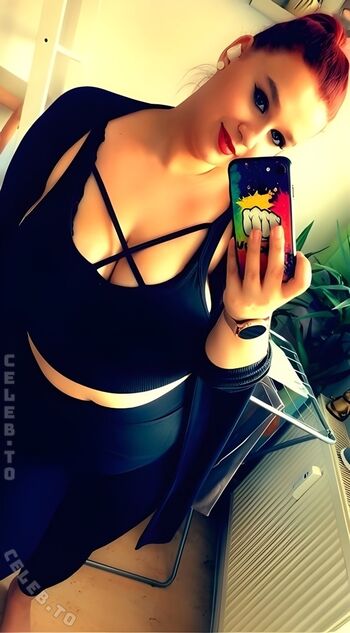 Full leaked Sophieschmande private photo