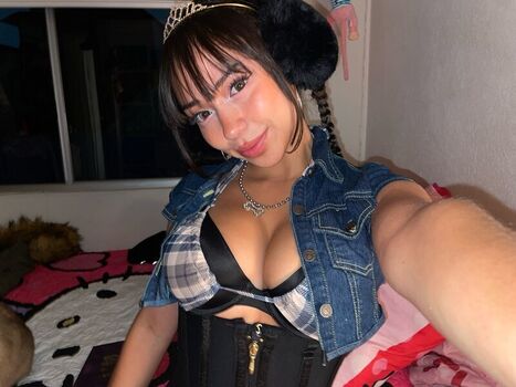 Full leaked Sopholov private photo