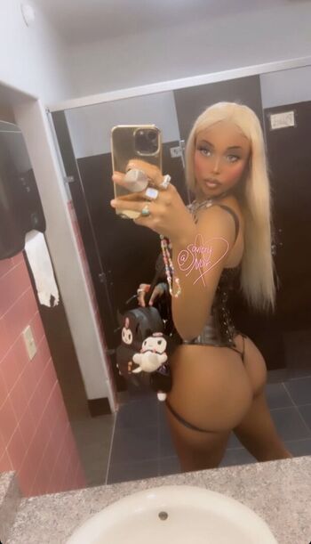 Full leaked Soultry noir private photo