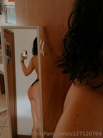 Full leaked Spinaunposted private photo