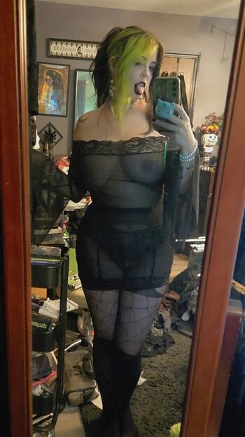 Full leaked Spookshowbebe private photo