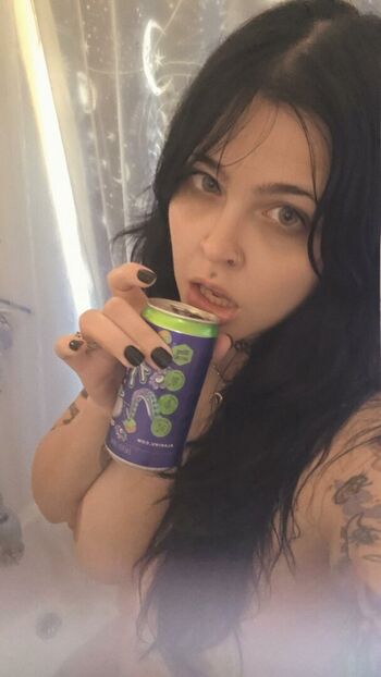 Full leaked Spookshowbebe private photo