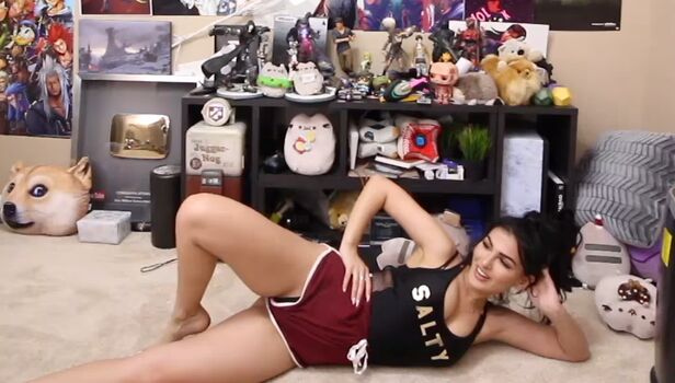 Full leaked Sssniperwolf private photo