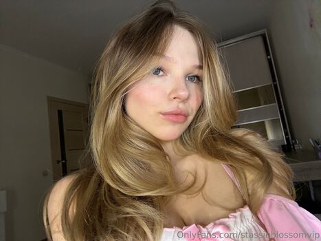 Full leaked Stassie blossom private photo