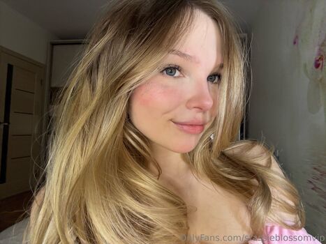 Full leaked Stassie blossom private photo