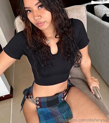 Full leaked Stefaniasalinas page private photo