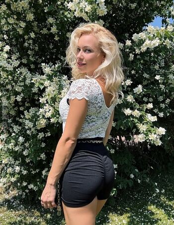 Full leaked Steffi landerer private photo