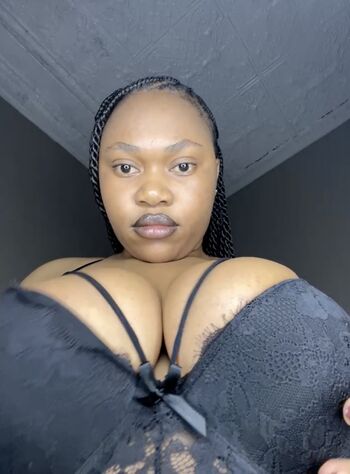 Full leaked Steffie private photo