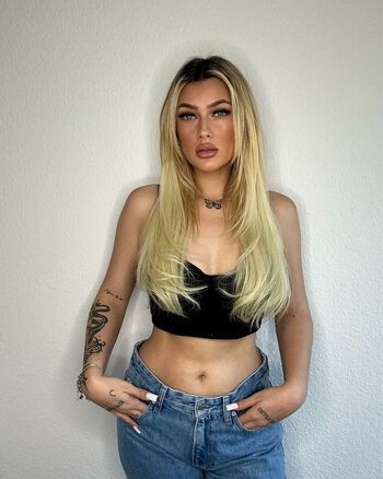 Full leaked Stellablond private onlyfans photo