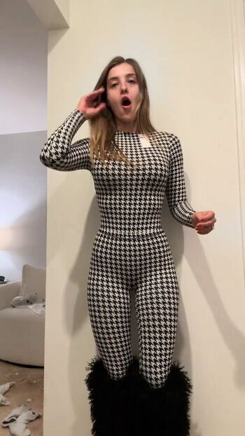 Full leaked Stephanie niles private photo