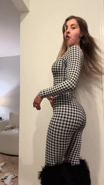 Full leaked Stephanie niles private photo