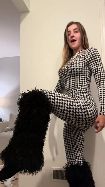 Full leaked Stephanie niles private photo