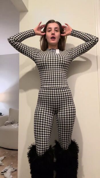 Full leaked Stephanie niles private photo