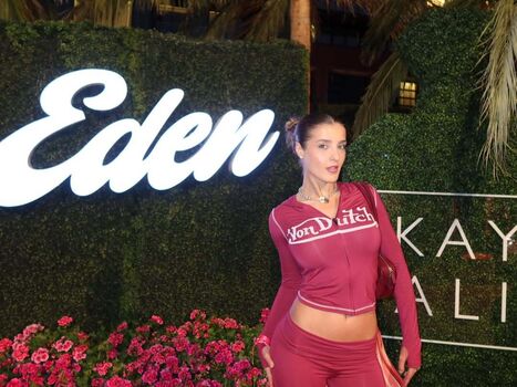 Full leaked Stephanie niles private photo