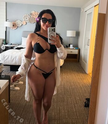 Stephanie Vaquer