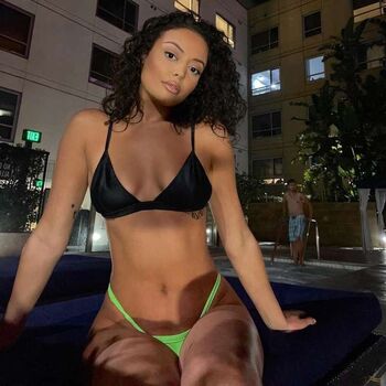 Full leaked Stephhnextdoor private photo