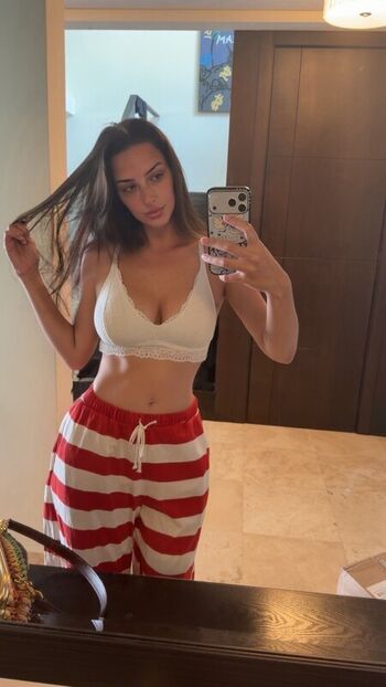 Full leaked Strabawi private photo