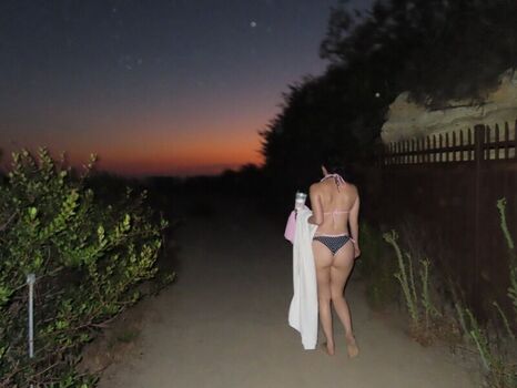 Full leaked Strawbarizz page private photo