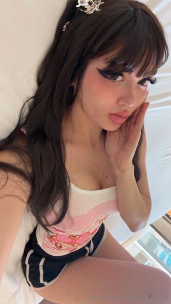 Full leaked Strawbarizz private photo