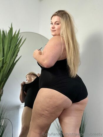 Full leaked Strawberrybreetv private photo