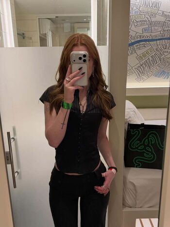 Full leaked Strawbz private photo