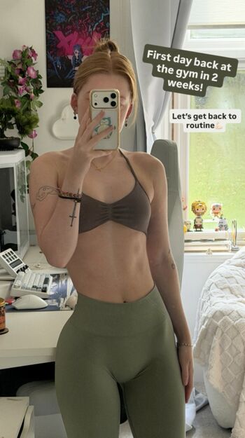 Full leaked Strawbz private photo