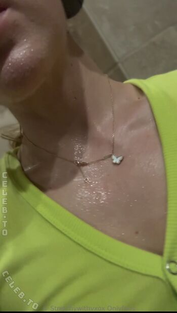 Full leaked Stretchwithvxox private photo