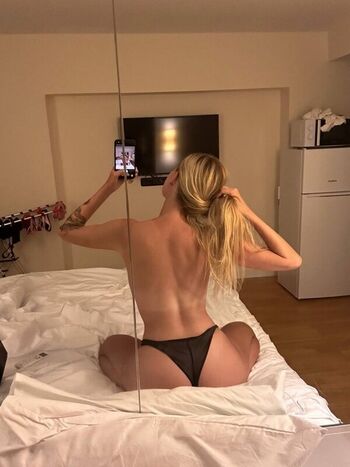 Full leaked Stupidsslut private photo