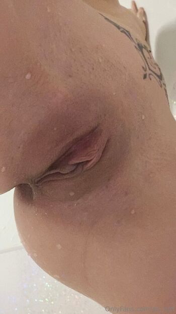 Full leaked Succubus mutt private photo