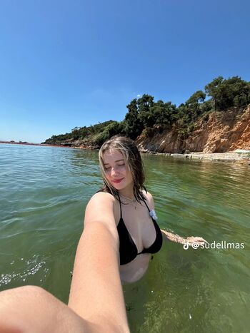 Full leaked Sude elmas page private photo
