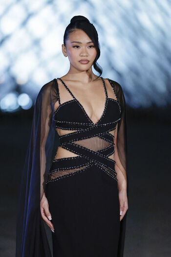 Full leaked Suni lee page private photo